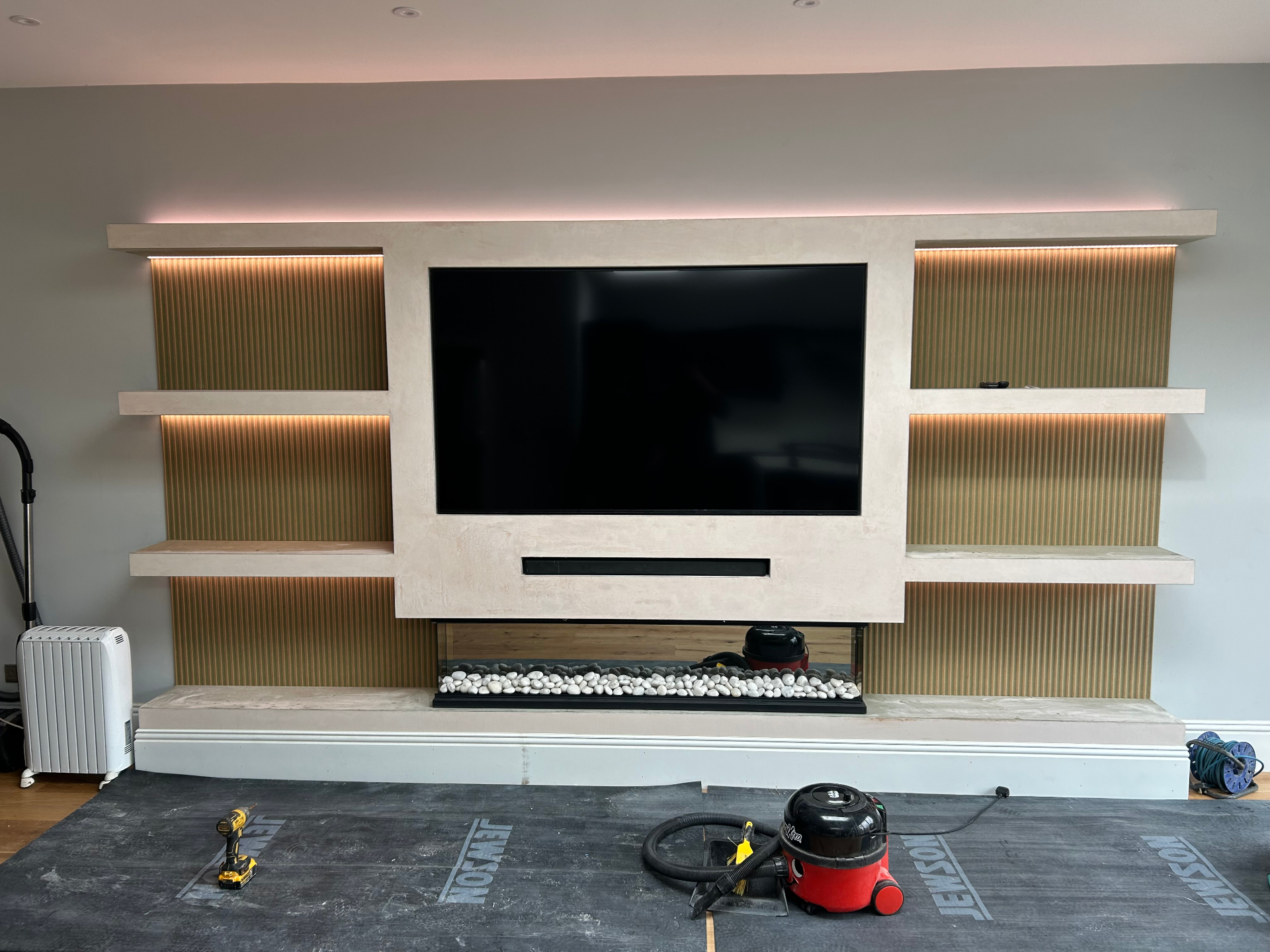 TV and soundbar wall-mount electrical installation